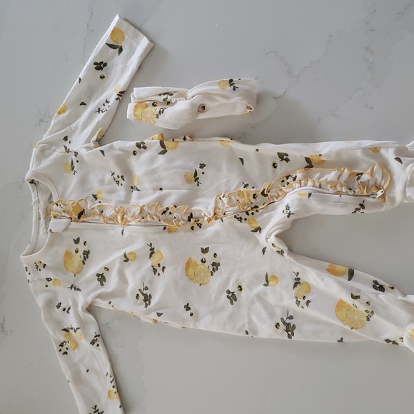 Size 6/9 Month Baby Girl Clothes - Gap, Jessica Simpson, Carters, & Ralph Lauren - Picture 5 of 5